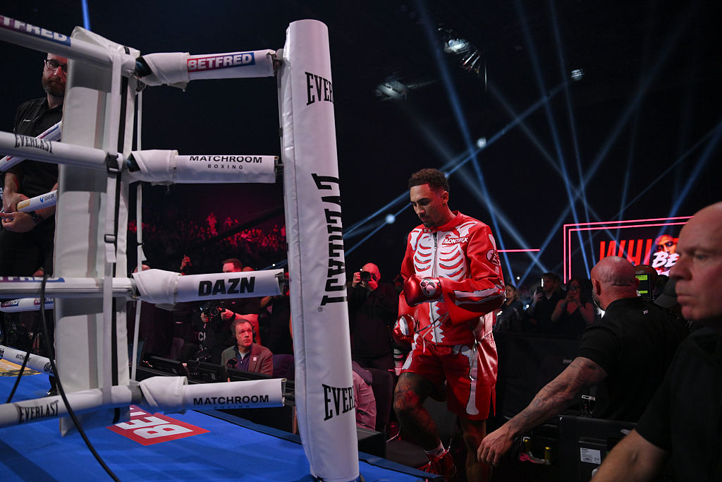 Ben Whittaker első menetes KO-val győzött.