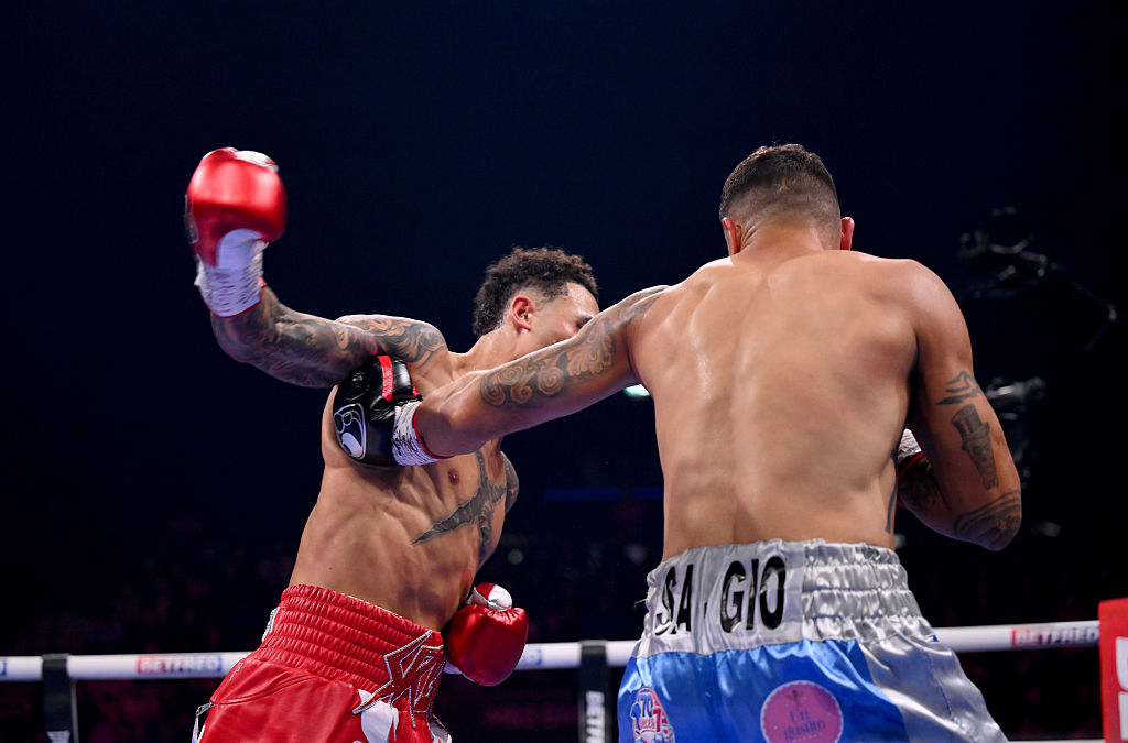 Ben Whittaker első menetes KO-val győzött.