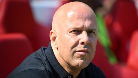 Arne slot távozik liverpool