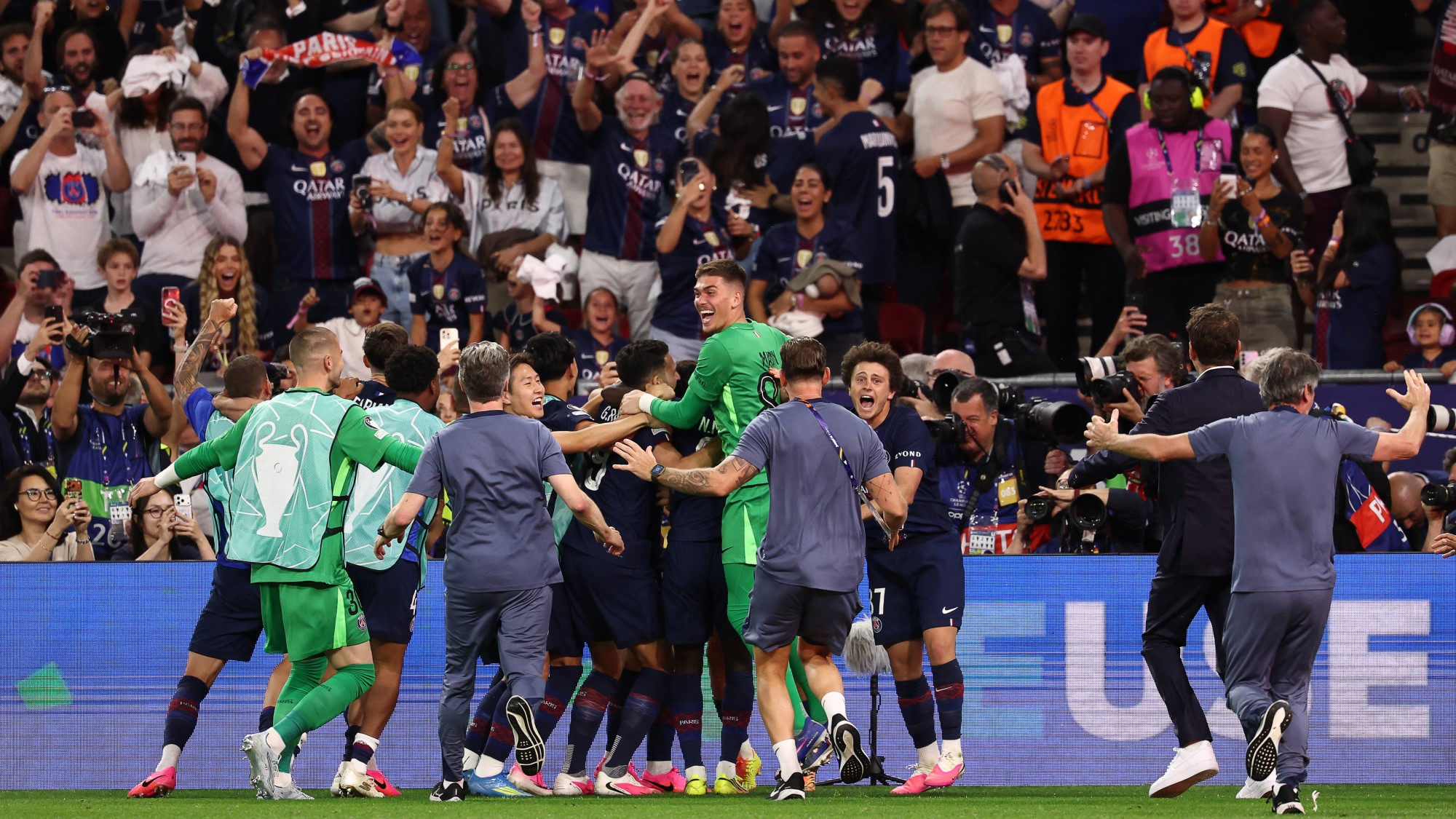 bl döntő psg arsenal élő közvetítés