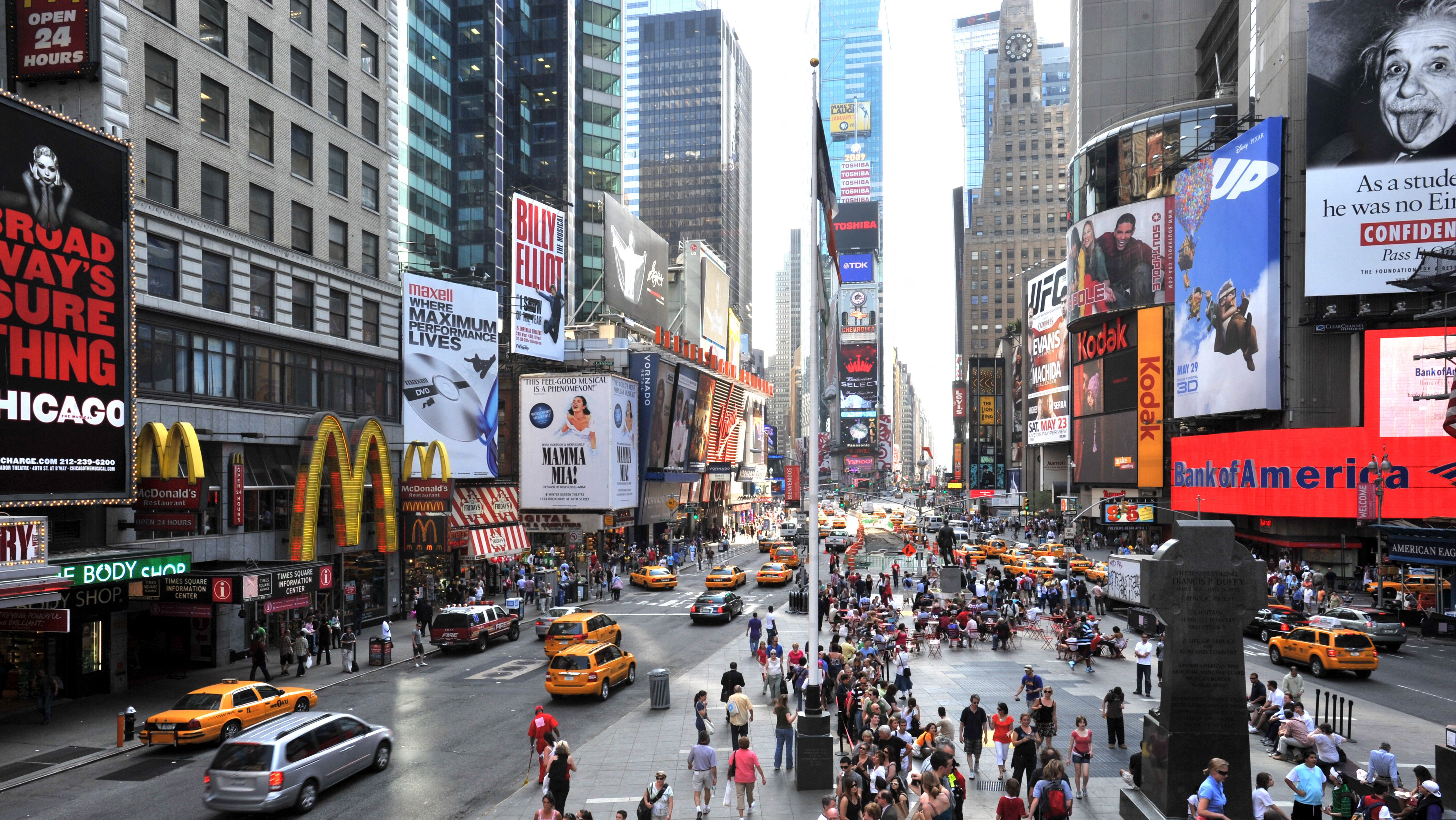 USA. NYC. TIMES SQUARE. DAYS AND NIGHTS, THE BILLBOARDS ARE LIGHTING UP THE MOST POUPULAR CROSSROAD IN TOWN. (Photo by ANTOINE LORGNIER / ONLY WORLD / Only France via AFP)