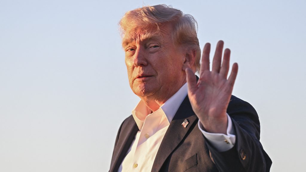 Hormuzi-szoros: Trump mentőakciót jelentett be