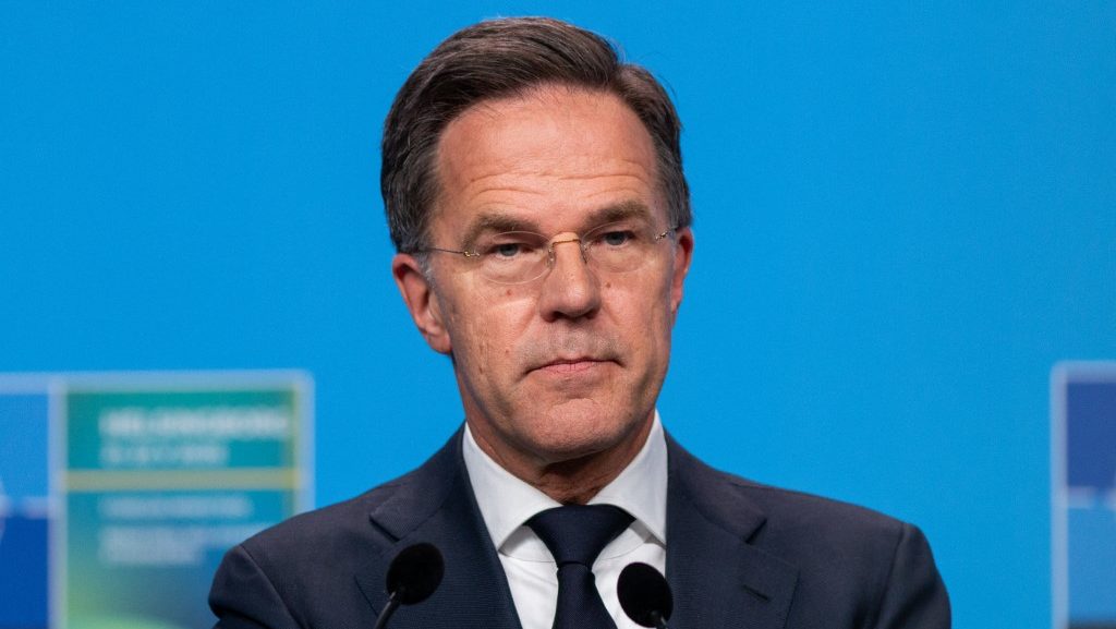 A NATO-főtitkár dicsérte Magyarország munkáját a katonai szövetségben