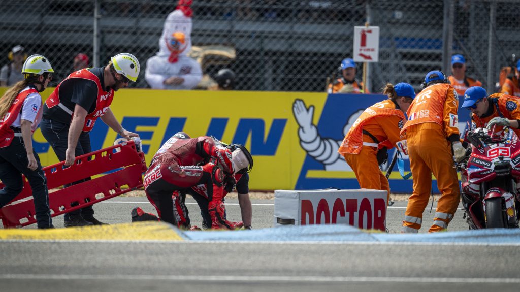 Hatalmasat esett a MotoGP címvédője, veszélybe került a Magyar Nagydíj-szereplése