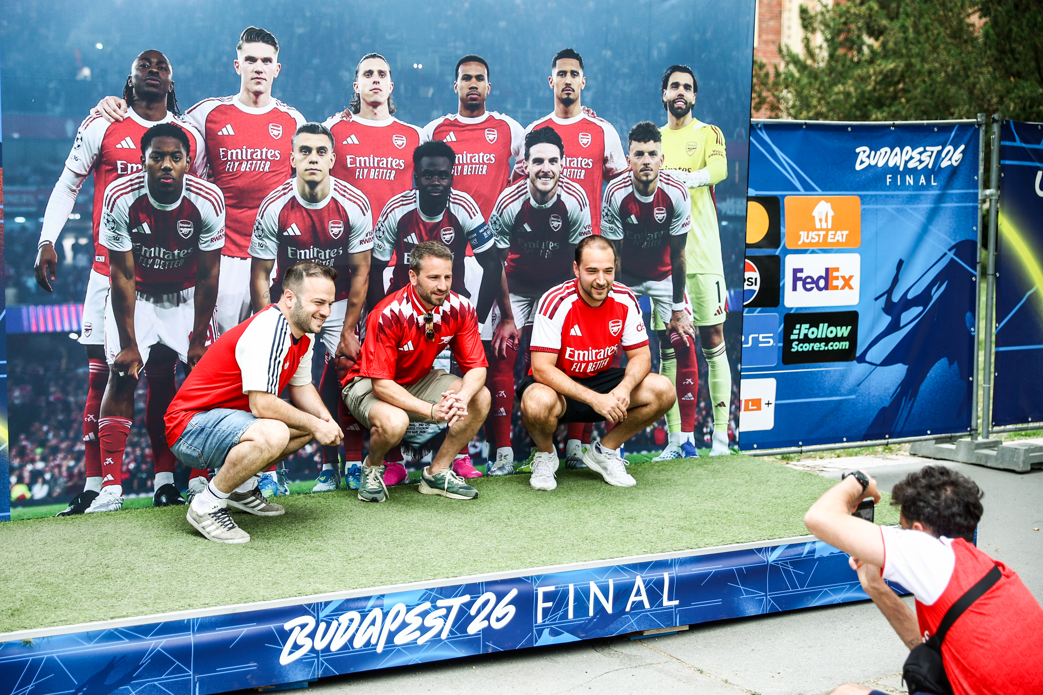 Fotózkodás az Arsenal játékosaival.