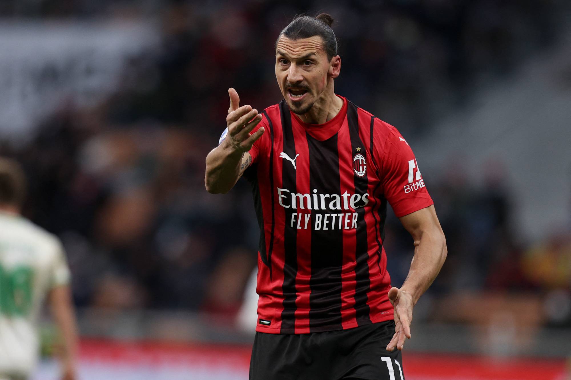 Zlatan Ibrahimovic (AC Milan) reacts during the italian soccer Serie A match AC Milan vs US Sassuolo on November 28, 2021 at the San Siro stadium in Milan, Italy (Photo by Francesco Scaccianoce/LiveMedia/NurPhoto)
