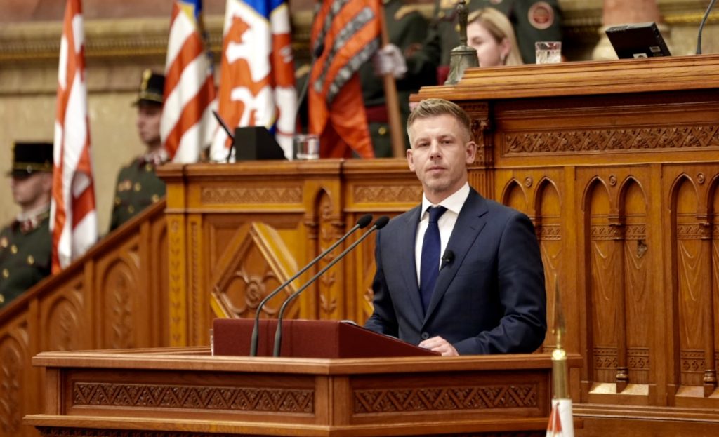 Átadták a Magyaréknak a propagandagépezet fontos elemét, a Magyarország Kormánya Facebook-oldalt