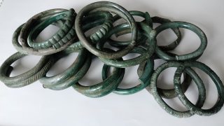 Bronzkori kincshalom, amelyet Lengyelországban fedeztek fel.