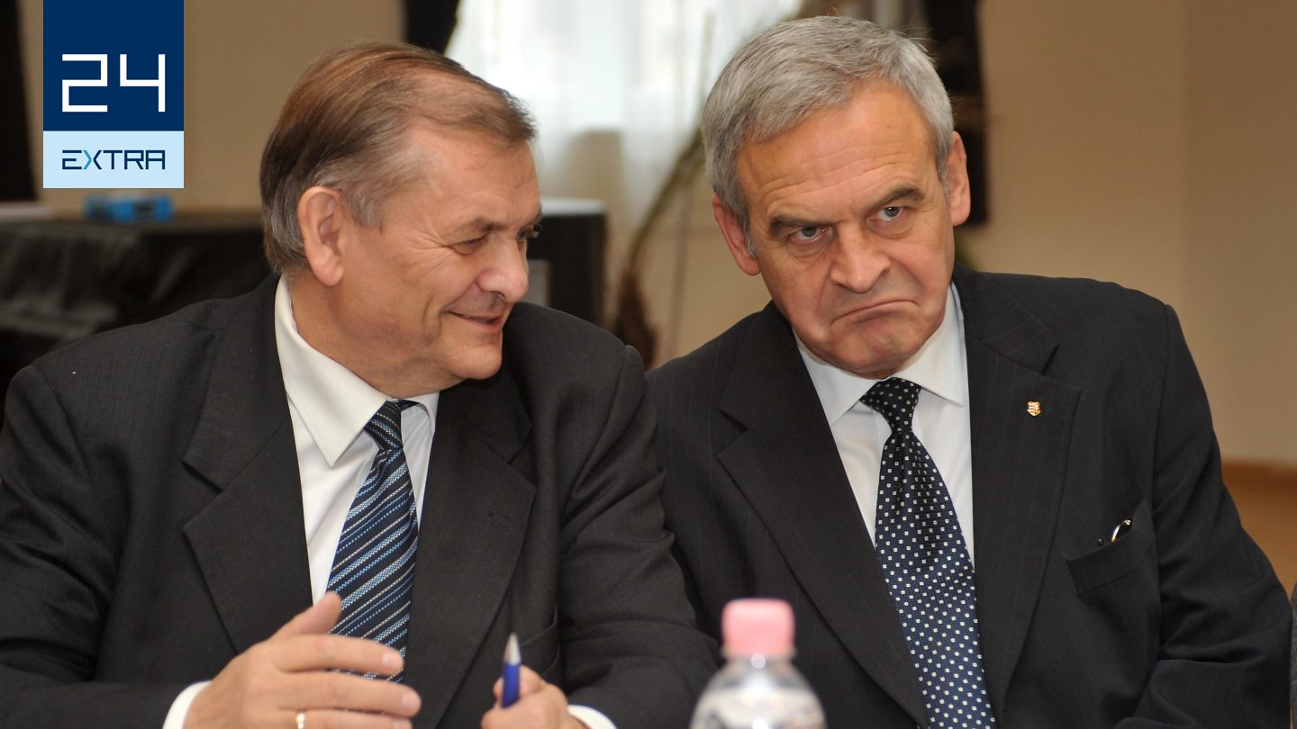 Lezsák Sándor bronzszobrot állít Tőkés Lászlónak.