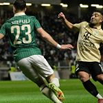 Daniel Stefulj, az ETO FC (b) és Mohammad Abu Fani, a Ferencvárosi TC játékosa a labdarúgó Fizz Liga 30. fordulójában játszott ETO FC - Ferencvárosi TC mérkőzésen.
