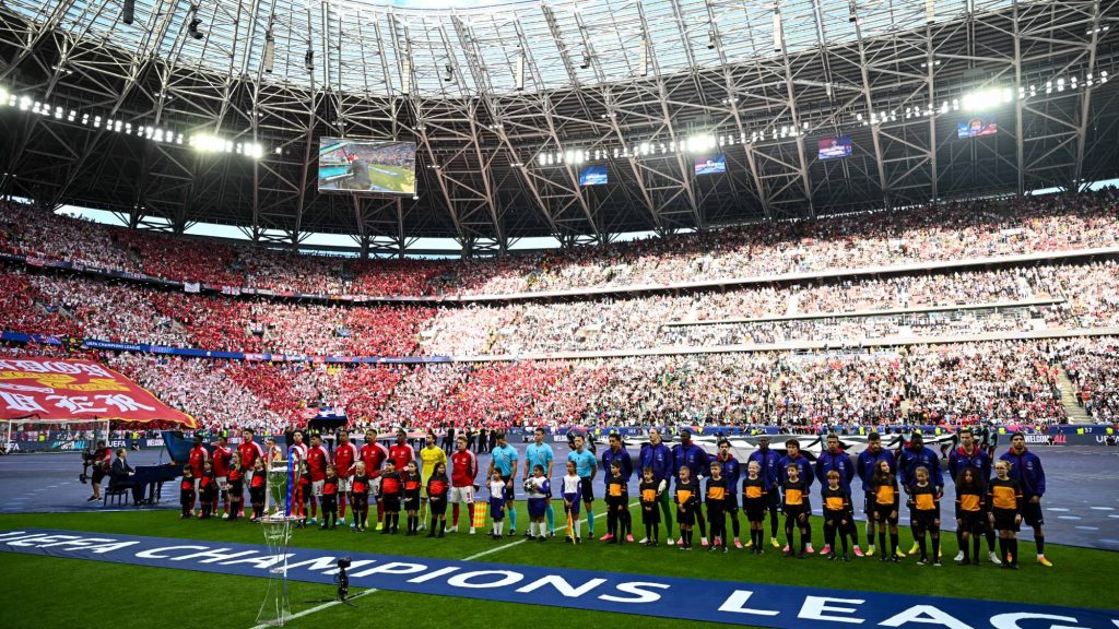 BL-döntő: a mentők nyolc embert szállítottak kórházba a Puskás Arénából