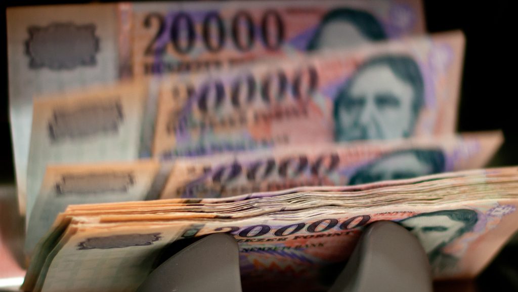 80 milliárdos pénzosztás még a választások előtt.