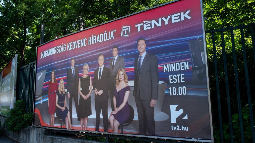 Ellenzéki politikusok buzizásától tizenéves fiatalok lejáratásáig – összeszedtük a megszűnő Tények legdurvább hazugságait