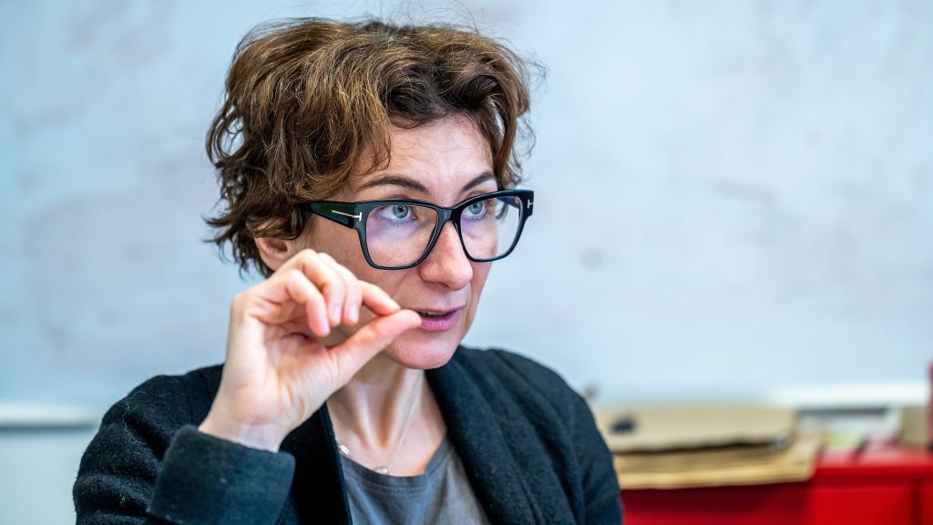 Gyurkó Szilvia a 24.hu-nak: Nem történhet meg, hogy olyanok legyenek gyerekek közelében, akiknek a testi fenyítés belefér