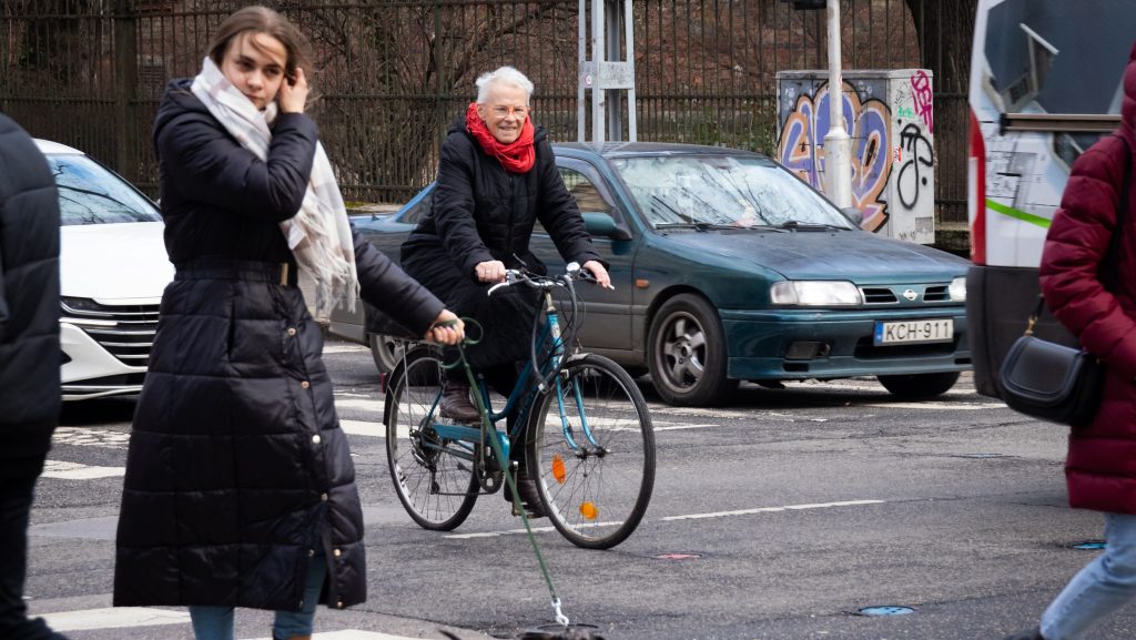 Nyugdíjas SZÉP-kártya: 1,3 millióan kaphatják meg a 200 ezer forintos juttatást
