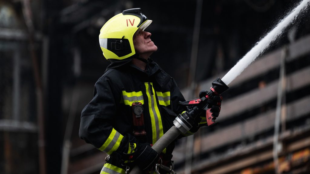 Családi ház gyulladt ki Szentesen vasárnap este