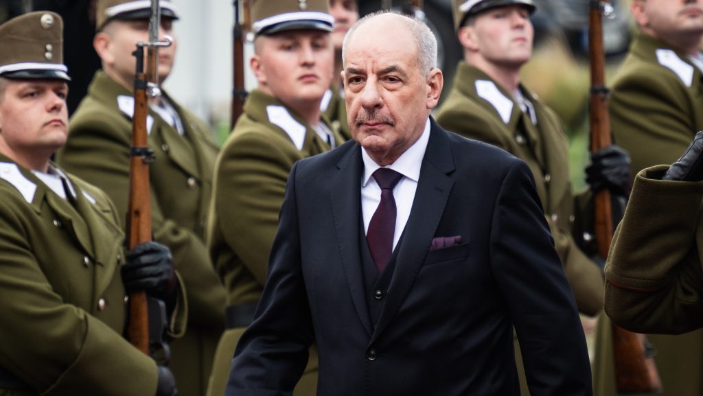 Sulyok Tamás ellent mondott Orbánnak a gyermekvédelmi törvény ügyében