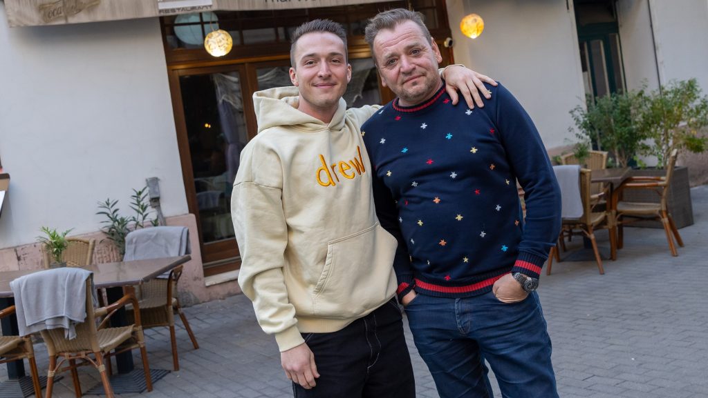 „Szégyellem, hogy ez a gyerek így nyilatkozik rólam”– MÁZS már csak ügyvédeken keresztül kommunikál a fiával