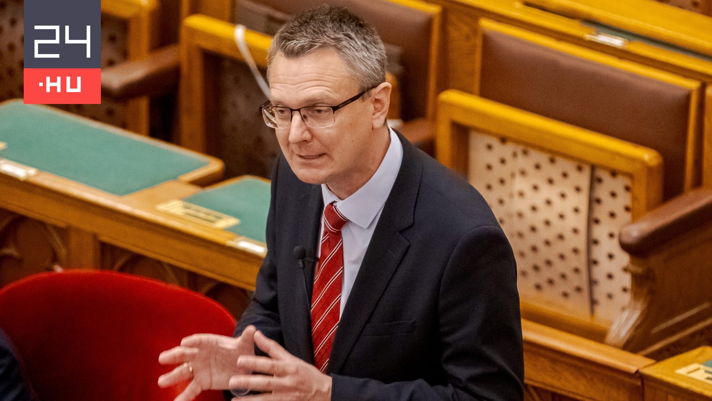 Váci Hírlap: 50 milliót kaptak Rétvári Bence alapítványai.