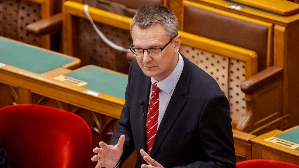 Rétvári Bence szerint Magyar Péter első miniszterelnöki beszéde egy bosszúbeszéd lett