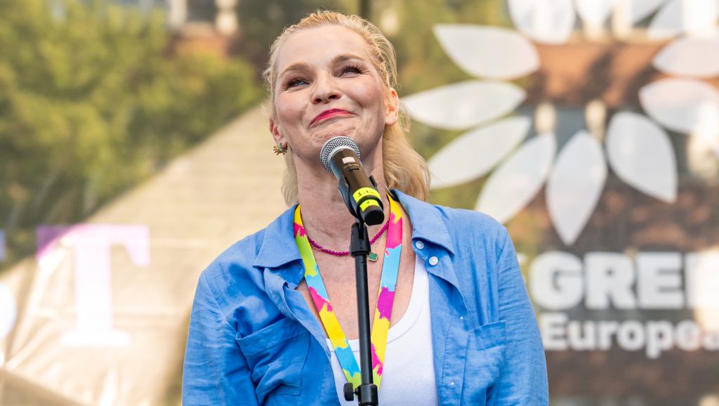 Lilu Balásy Gyulának: Haver, te nem felajánlod a vagyonod, hanem visszaadod