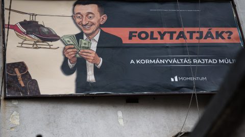 Több szálon nyomoznak Rogán utolsó osztogatása nyomán.
