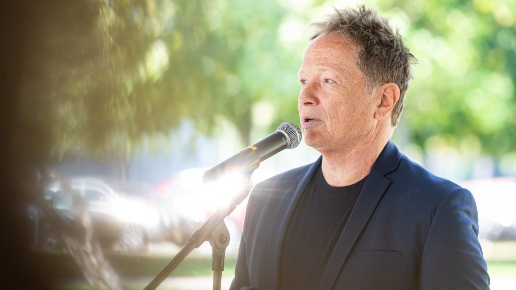 Geszti Péter: Balásy sír. Felkészül Matolcsy, Mága, a tizedes meg a többiek…