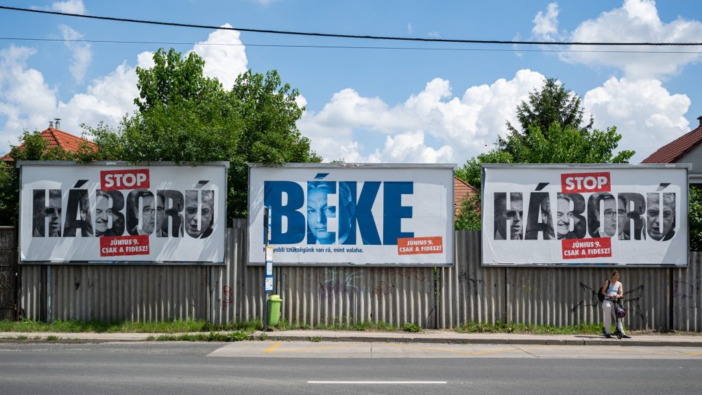 Tiborcz István bankjához viszik a számláikat Balásy Gyula cégei