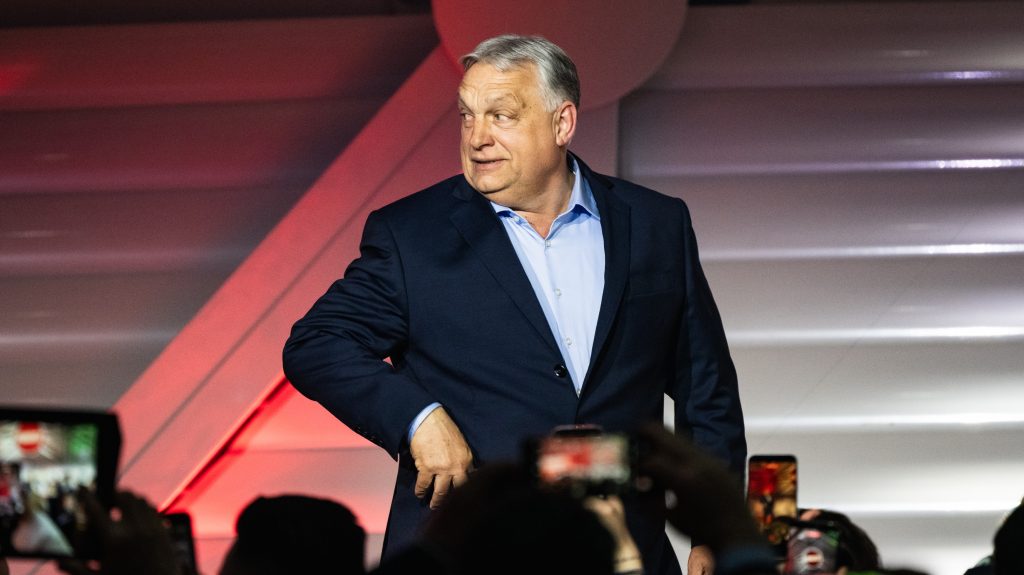 Népszava: Nem is szavaztak Orbán lemondásáról