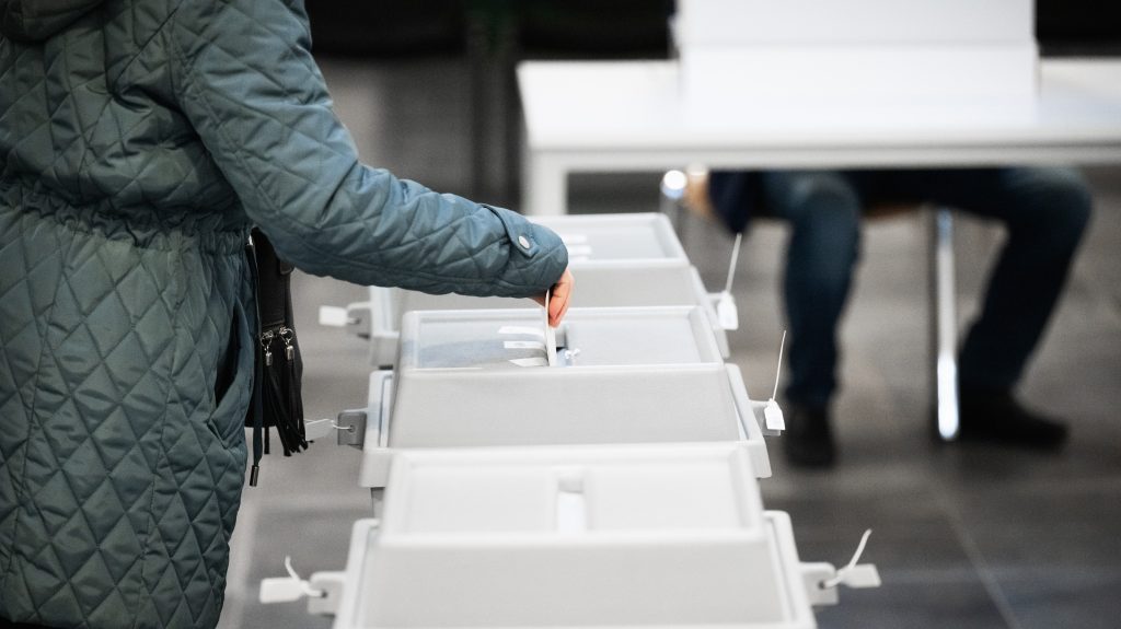 Egy fideszes önkormányzati képviselő is gyűjtött aláírást a „kamu” Magyar Péternek