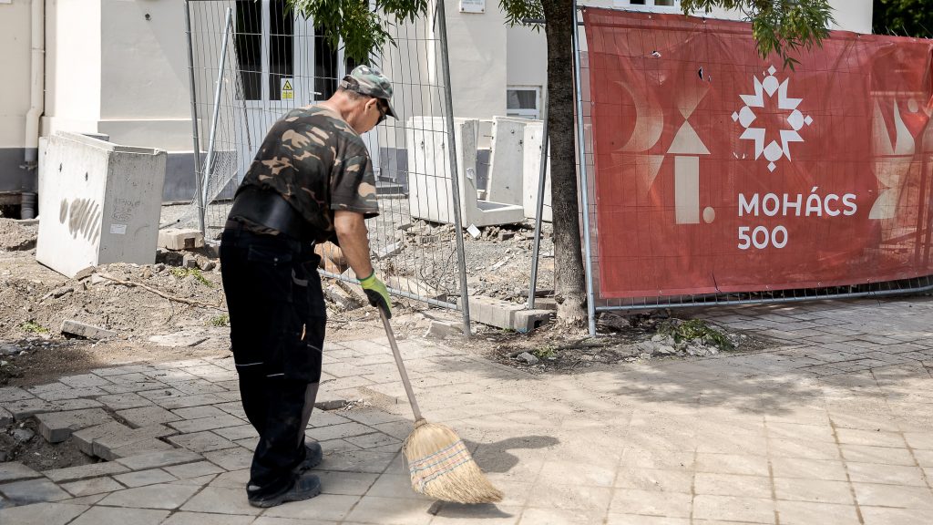 „Túl sok ment zsebre” – a fejlesztésekben úszó, ősjobboldali városnak is elege lett a Fideszből