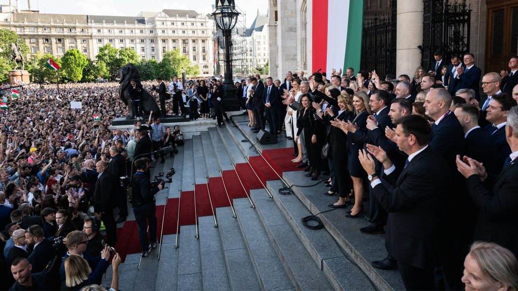 Tóth Szilárd János: Hogyan lesz a kétharmadból köztársaság?