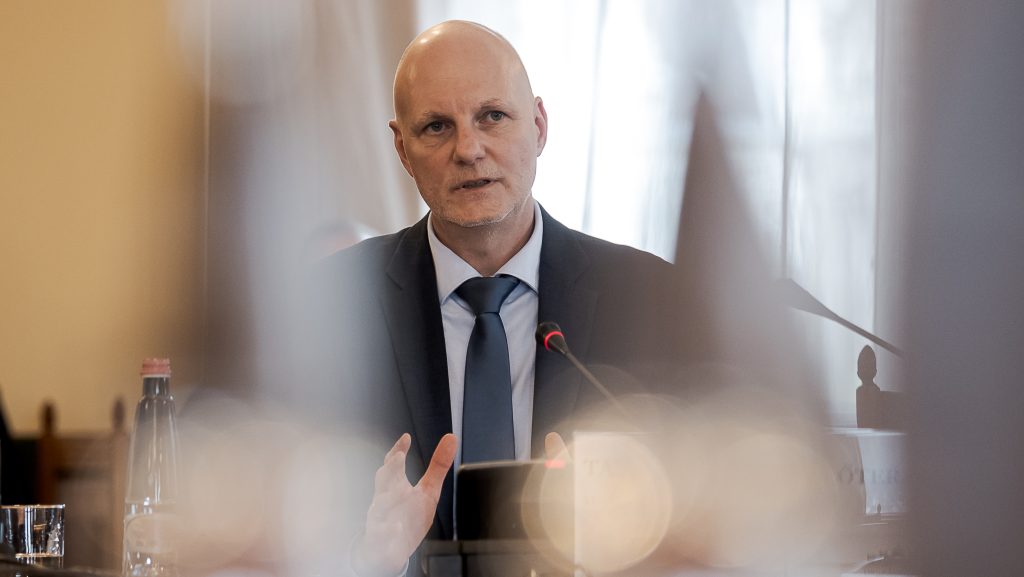 Tanács Zoltán elmagyarázta, hogy miért mondják fel Krauszék 262 milliárdos szerződését