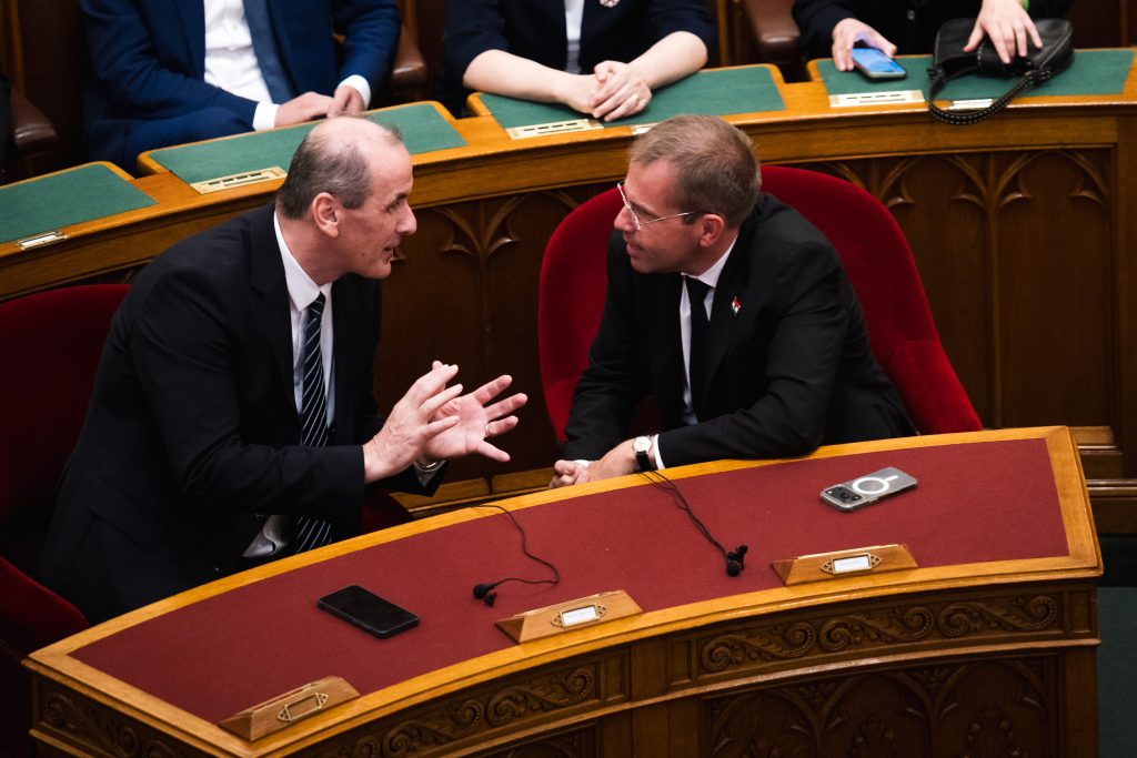 Megszűnik a NEAK, ismét Országos Egészségbiztosítási Pénztár lesz a neve, a vezetőjét is bemutatták