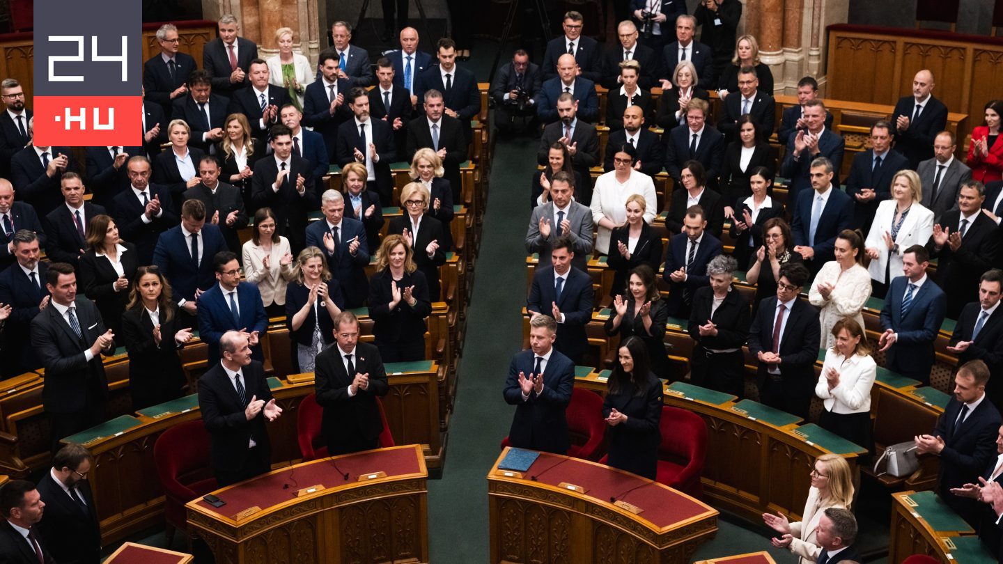Szerdán visszavonhatja a parlament a kilépést.