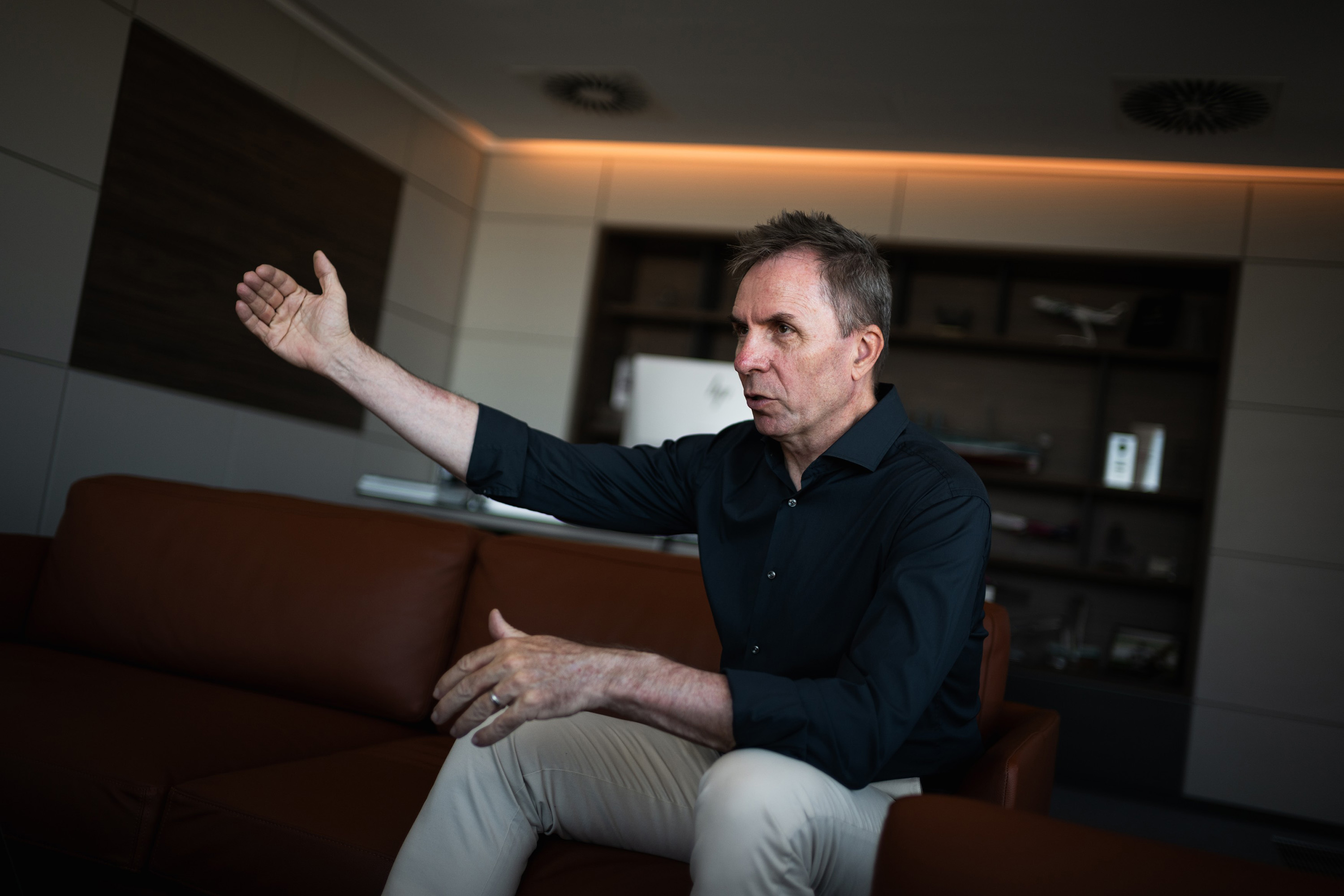 Váradi József: Ez nem úgy működik, hogy a Wizz Air kerozinja ott dekkol a Hormuzi-szorosban 5 Váradi József János magyar üzletember, a Wizz Air Holdings társalapítója, elnök-vezérigazgatója és a Wizz Air Hungary vezérigazgatója 2026. május 28-án.