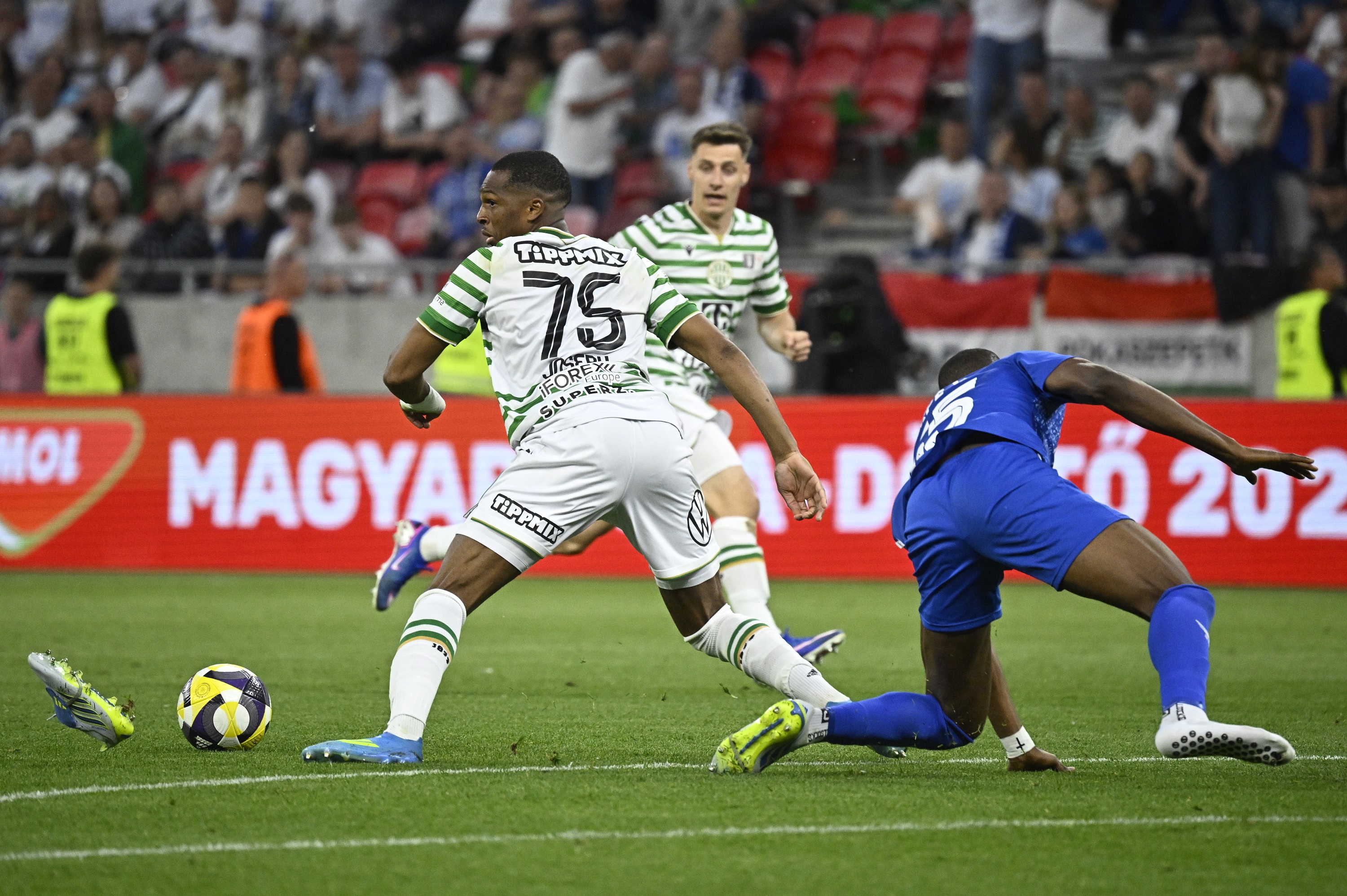 Lenny Joseph és Akpe Victory csatája.