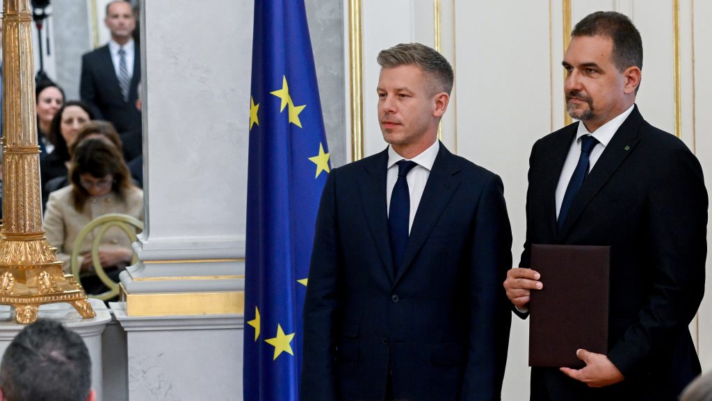 Gulyás reagált arra, hogy levágták Sulyok Tamást a képről: „36 éve azt hittük, hogy ezt végleg magunk mögött hagytuk”