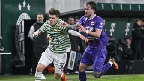 Gruber Zsombor, a Ferencváros (b) és Horváth Krisztofer a februári derbin.