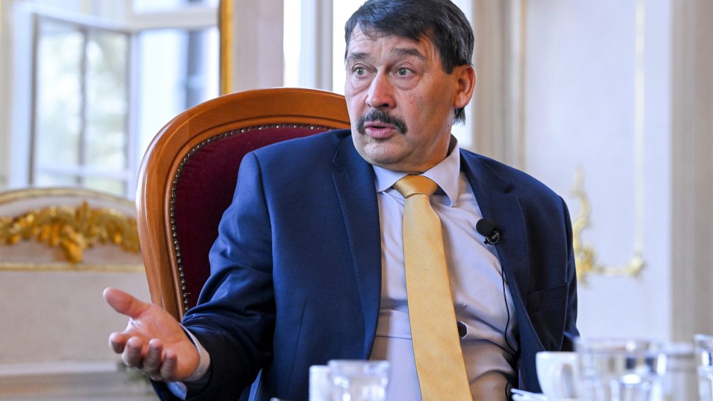 Reagált Áder János a 24.hu-nak Mártha Imre megfigyelési ügyére, Farkas Örs jogi lépéseket fontolgat