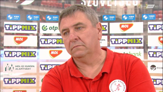 Elek Gábor, az Esztergom női kézicsapatának vezetőedzője.