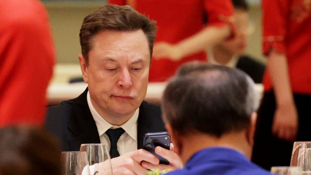 Elon Musk elbukta az OpenAI ellen indított pert