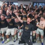 A bajnok ETO játékosai ünnepelnek a labdarúgó Fizz Liga 33. utolsó fordulójában játszott Kisvárda Master Good - ETO FC mérkőzés után a kisvárdai Várkerti Stadionban 2026. május 16-án. Az ETO Győr FC nyerte a bajnokságot, miután 1-0-ra győzött a Kisvárda ellen.