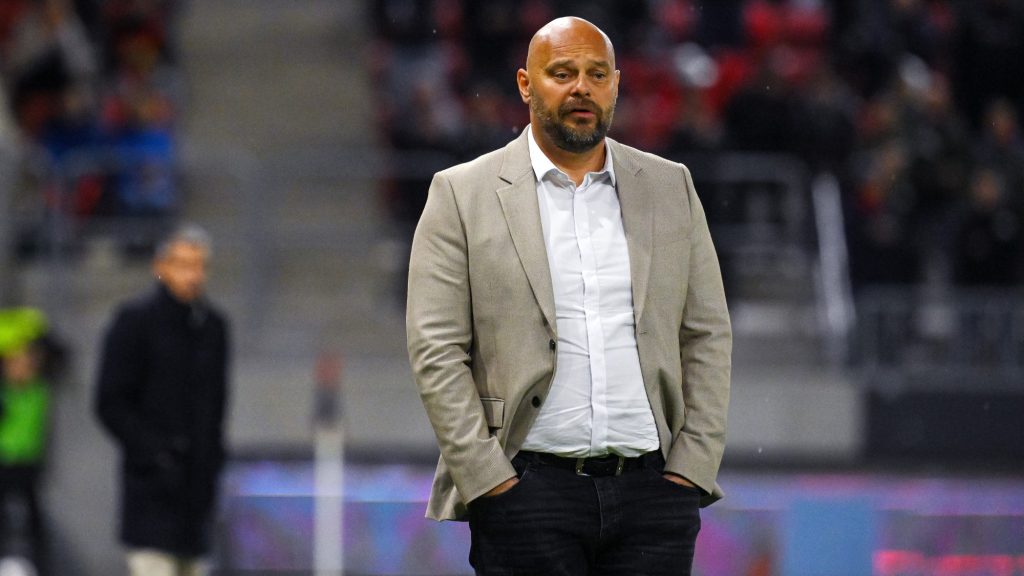 Feczkó Tamás, a Budapest Honvéd vezetőedzője a labdarúgó MOL Magyar Kupa elődöntőjében játszott Budapest Honvéd FC - Zalaegerszegi TE FC mérkőzésen.