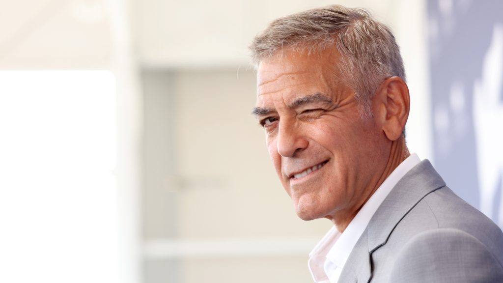 Ross dokitól Batmanig és a kávéreklámokig – 65 éves lett George Clooney