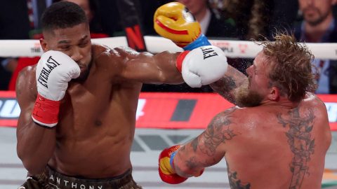 Anthony Joshua és Jake Paul.