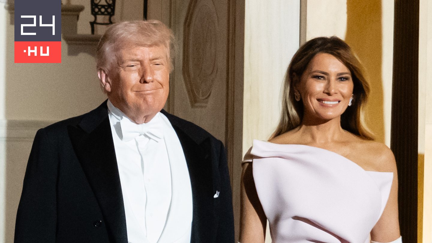 James Bondként ábrázolta a Fehér Ház hivatalos közösségi oldala Trumpot egy fotón
