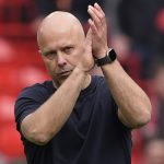 Arne Slot a Chelsea elleni bajnokit követően.