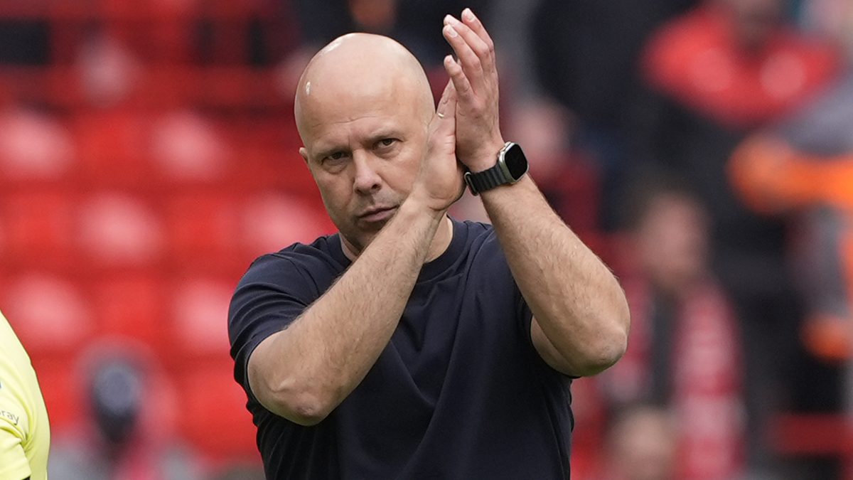 Arne Slot a Chelsea elleni bajnokit követően.