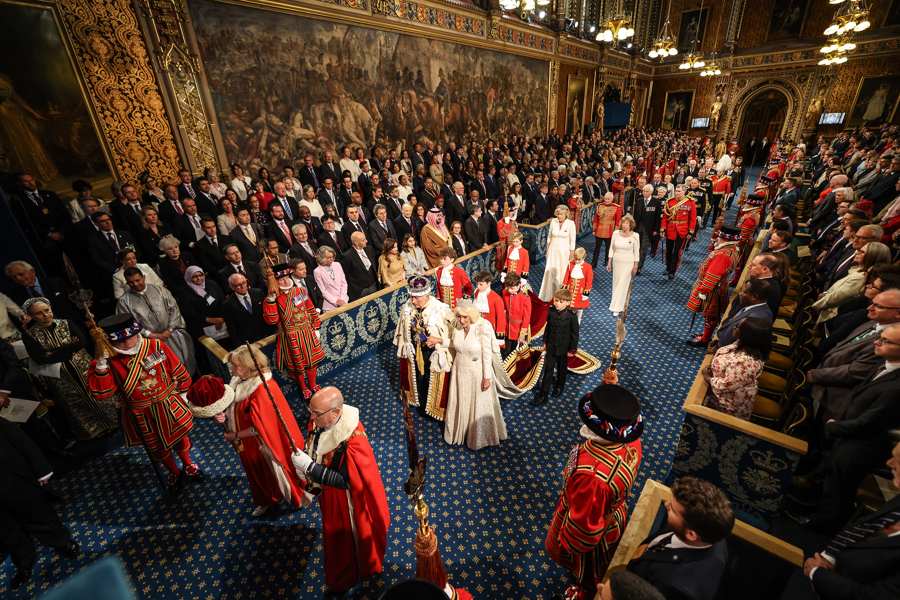 III. Károly király és Camilla királyné bevonulnak a Lordok Házába 2026. május 13-án Londonban.